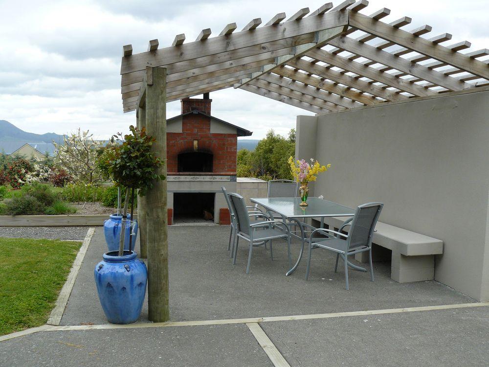 Chalet Eiger Taupo Bagian luar foto