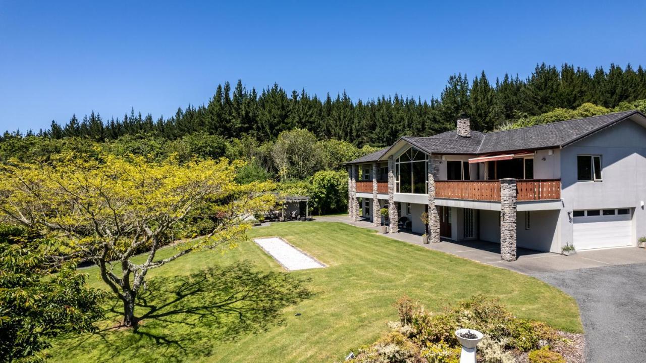 Chalet Eiger Taupo Bagian luar foto